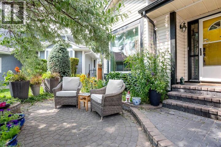 Property Photo:  337 Sandringham Court Northwest  AB T3K 3V6 