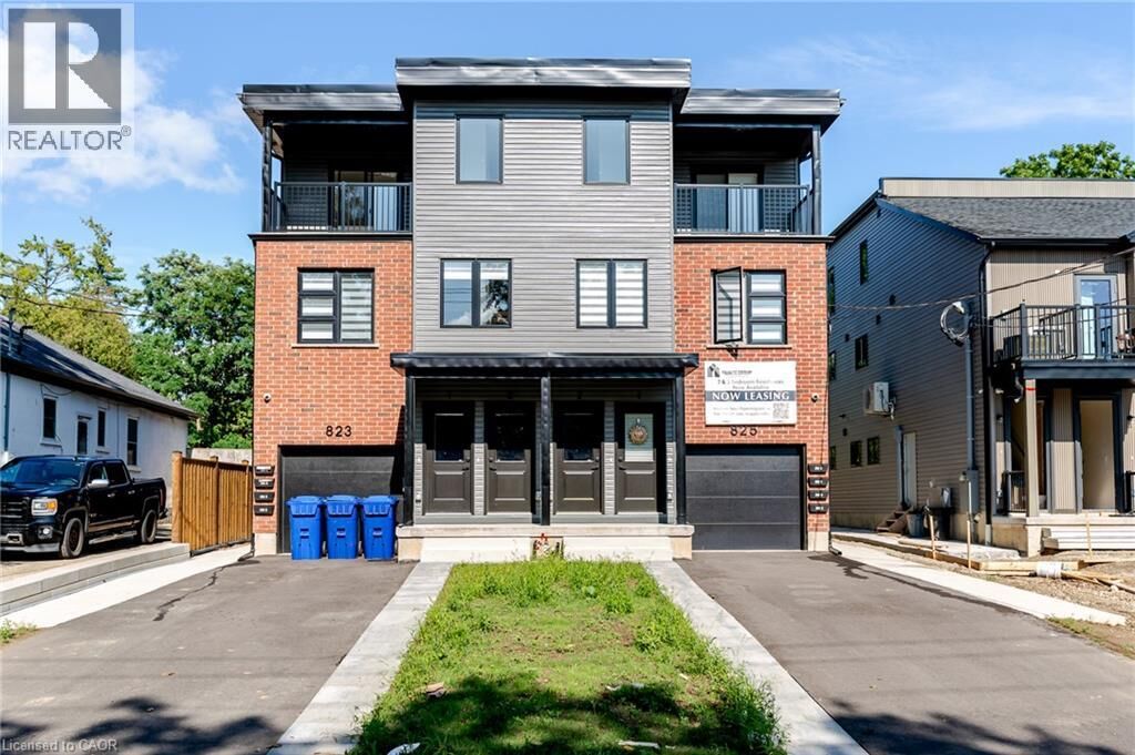 Property Photo: 825 Stirling Avenue South 3 ON N2M 3K4
