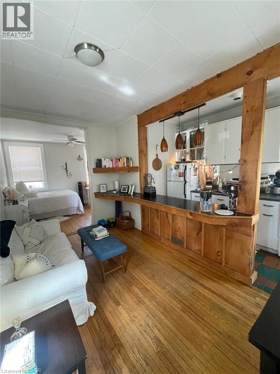 Property Photo: 80 East Byron Avenue East 2 ON N6C 1C7
