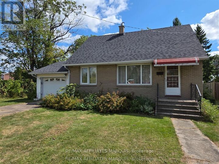 41 Elgin Street West — photo 1