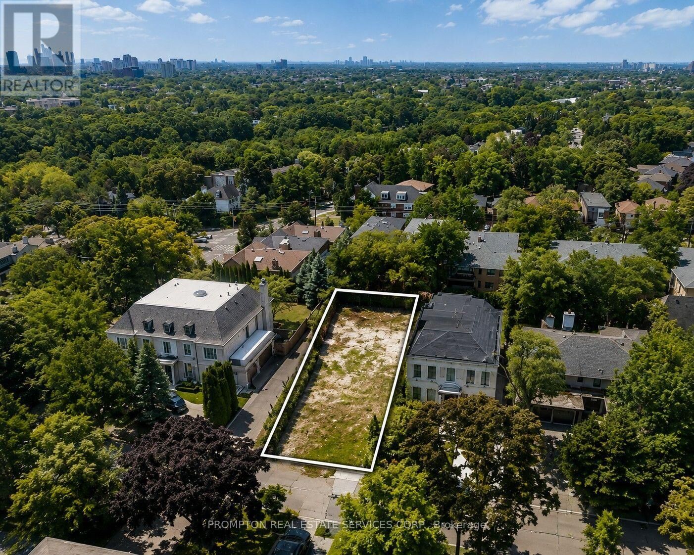 Property Photo: 106A Richview Avenue ON M5P 3E9
