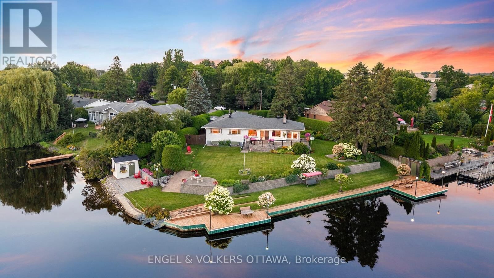 Property Photo:  5046 Mowatview Court  ON K4M 1B2 