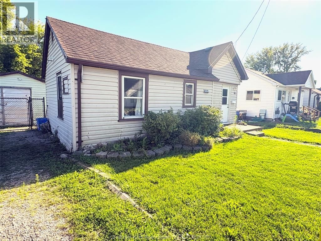 Property Photo:  16 Wills Street  ON N8A 1B2 