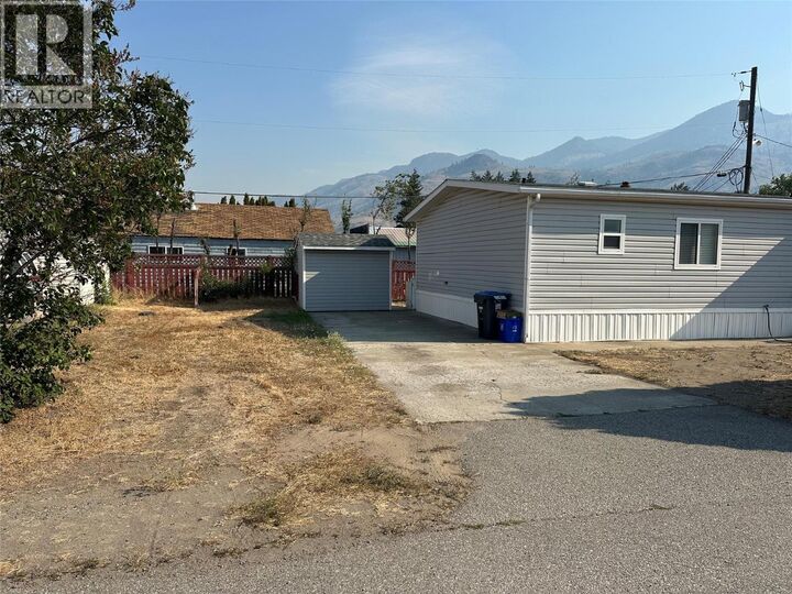 Property Photo:  908 Blakeborough Avenue  BC V0X 1N2 