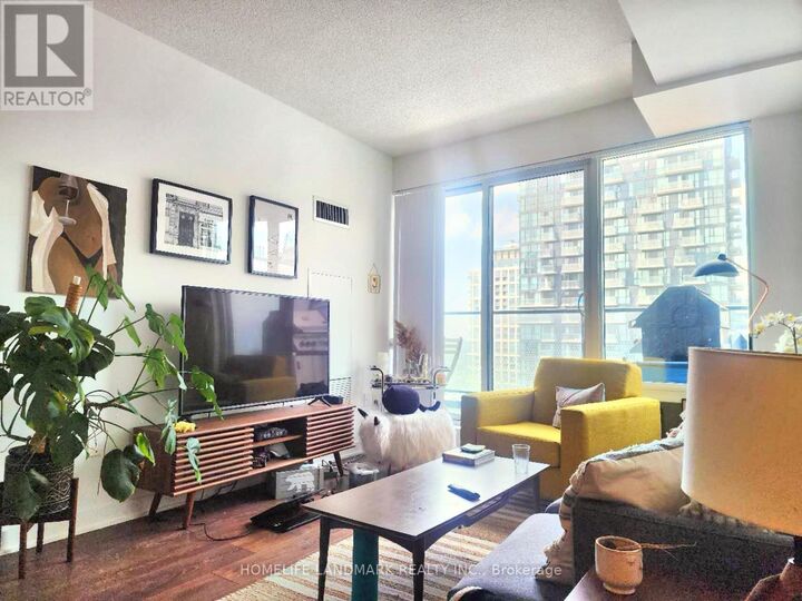 Property Photo: 125 Blue Jays Way 4305 ON M5V 0C4