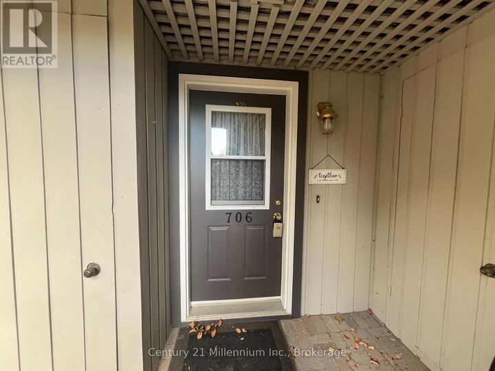 Property Photo: 706 Johnston Park Avenue ON L9Y 5C7