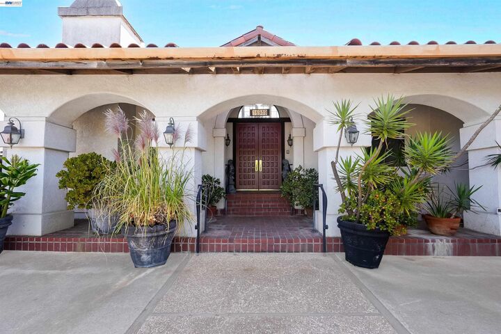 Property Photo: 16989 Brierly Ct CA 94546