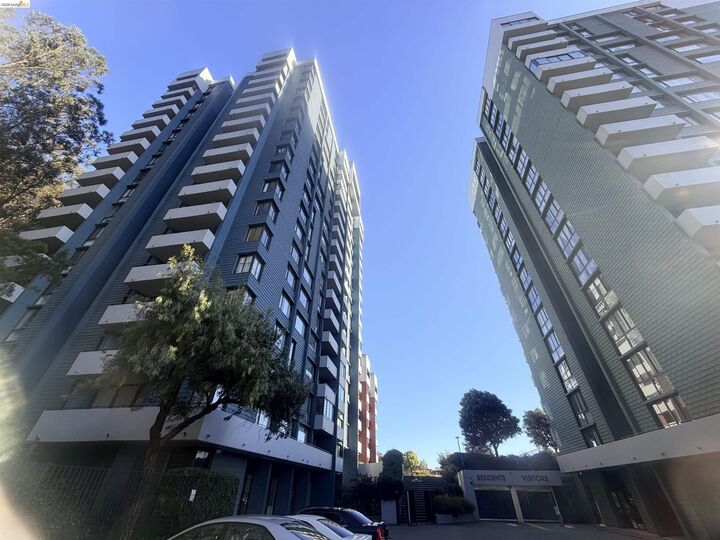 Property Photo: 555 Pierce St 1021 CA 94706