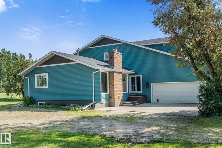 Property Photo: 27208 Twp Road 534 17 AB T7X 3N2