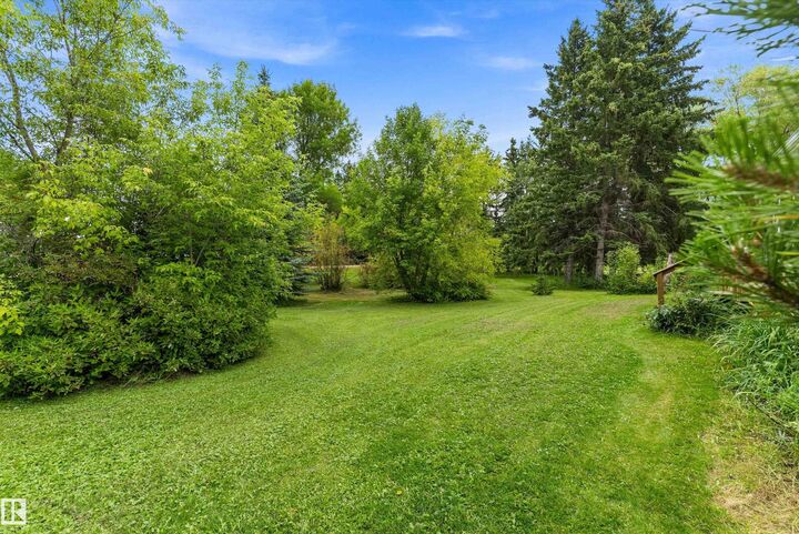 Property Photo:  53431 Rge Road 221 37  AB T8E 2K8 