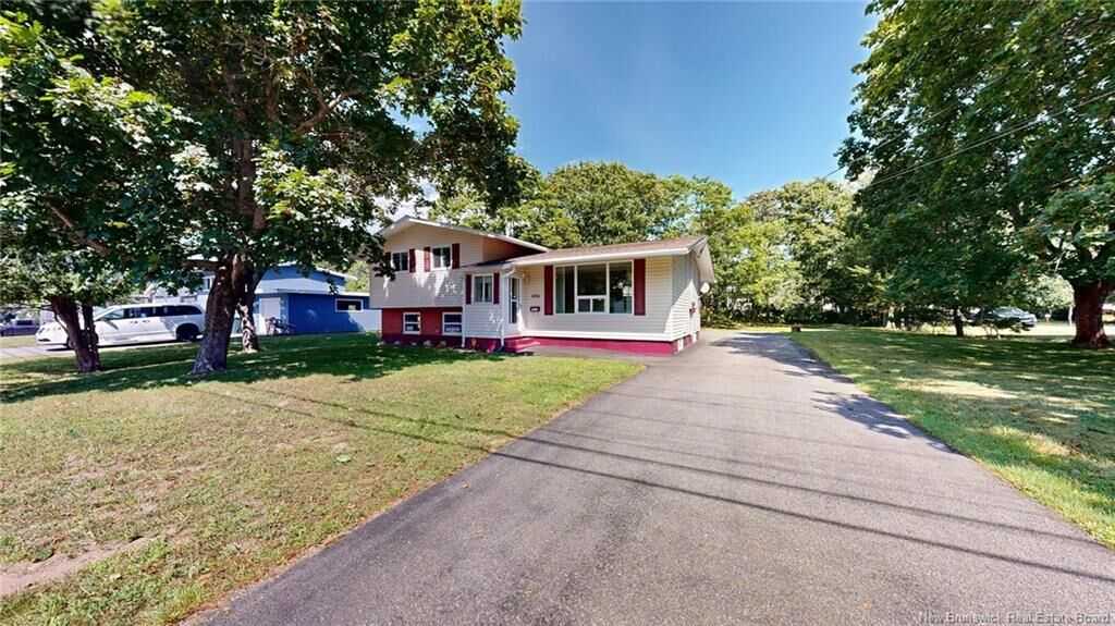 Property Photo:  886 Millidge Avenue  NB E2K 2N9 