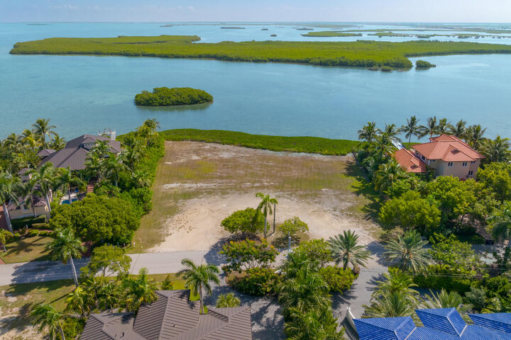 Property Photo: 45 Cannon Royal Drive FL 33040