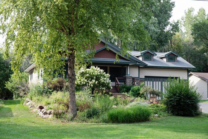 Property Photo: 930 County Road C E MN 55109