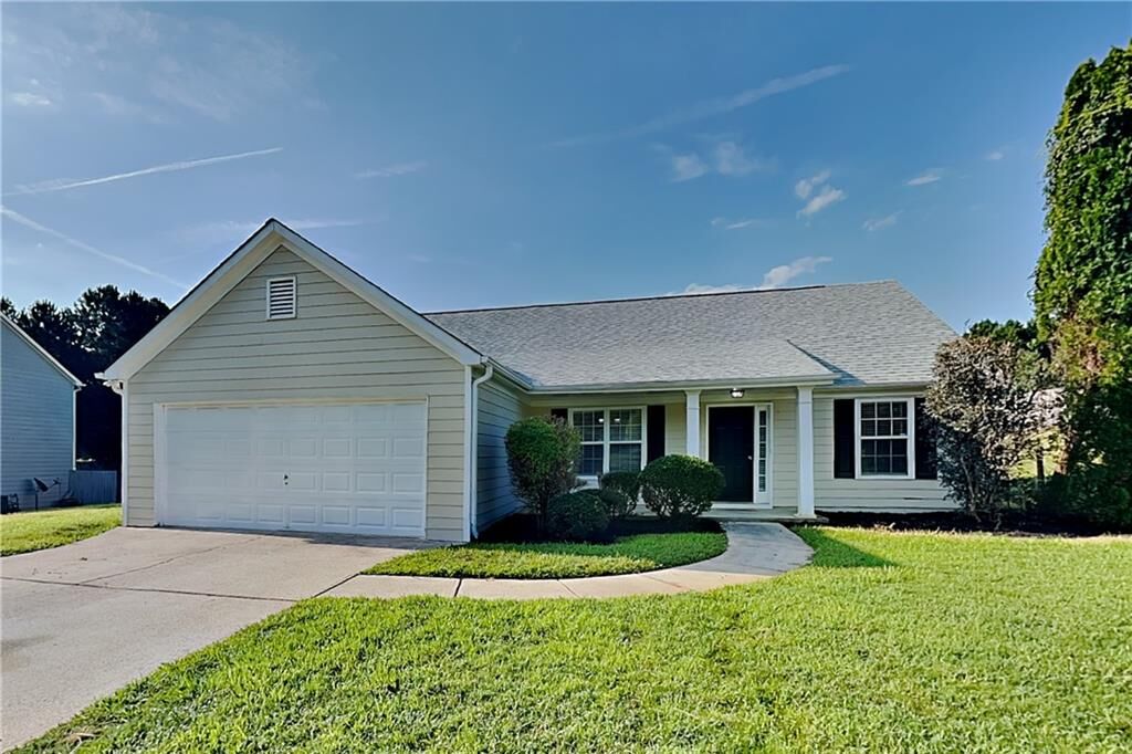 Property Photo: 705 Beranda Circle GA 30134