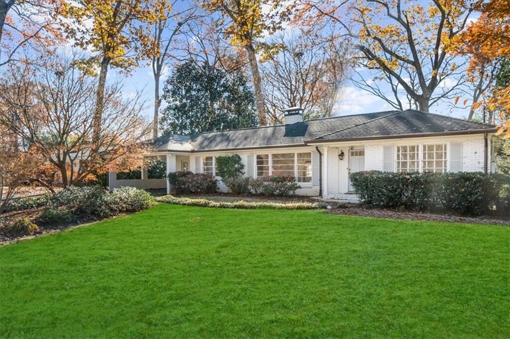 Property Photo: 525 Timber Valley Road GA 30342