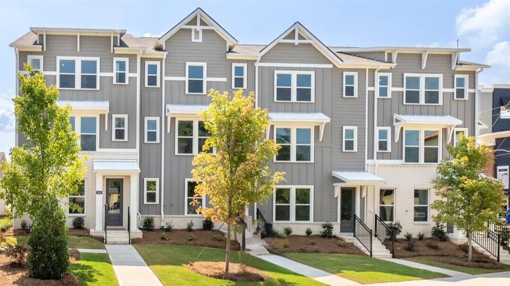 Property Photo: 302 Laurel Lane 2002 GA 30354