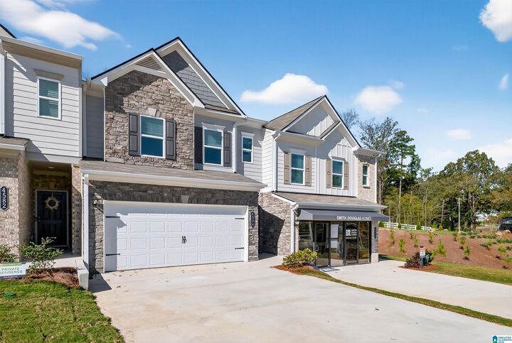 Property Photo:  4519 Village Springs Square 8  AL 35068 