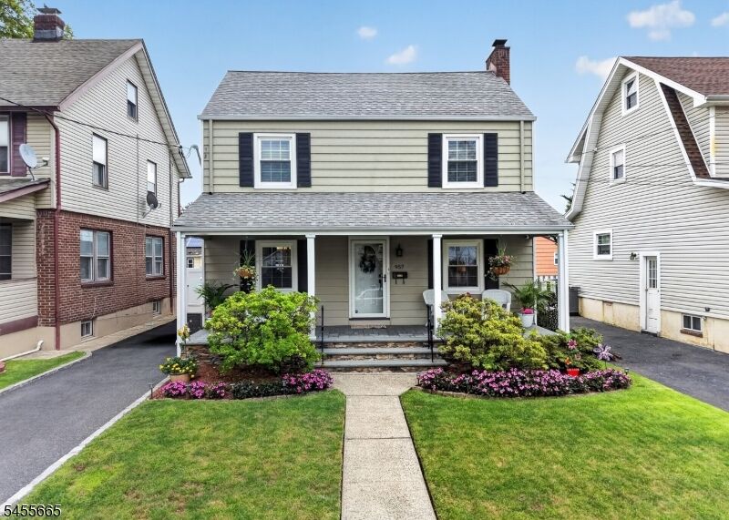 Property Photo:  957 Arnet Ave  NJ 07083 