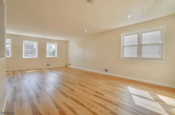 Property Photo: 220 Astoria Pl 2 NJ 07083