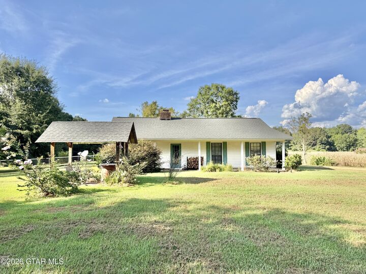 Property Photo: 9139 Highway 96 AL 35576
