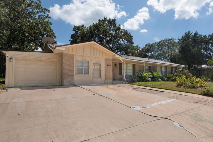 Property Photo:  1507 Meadow Lane  TX 77833 