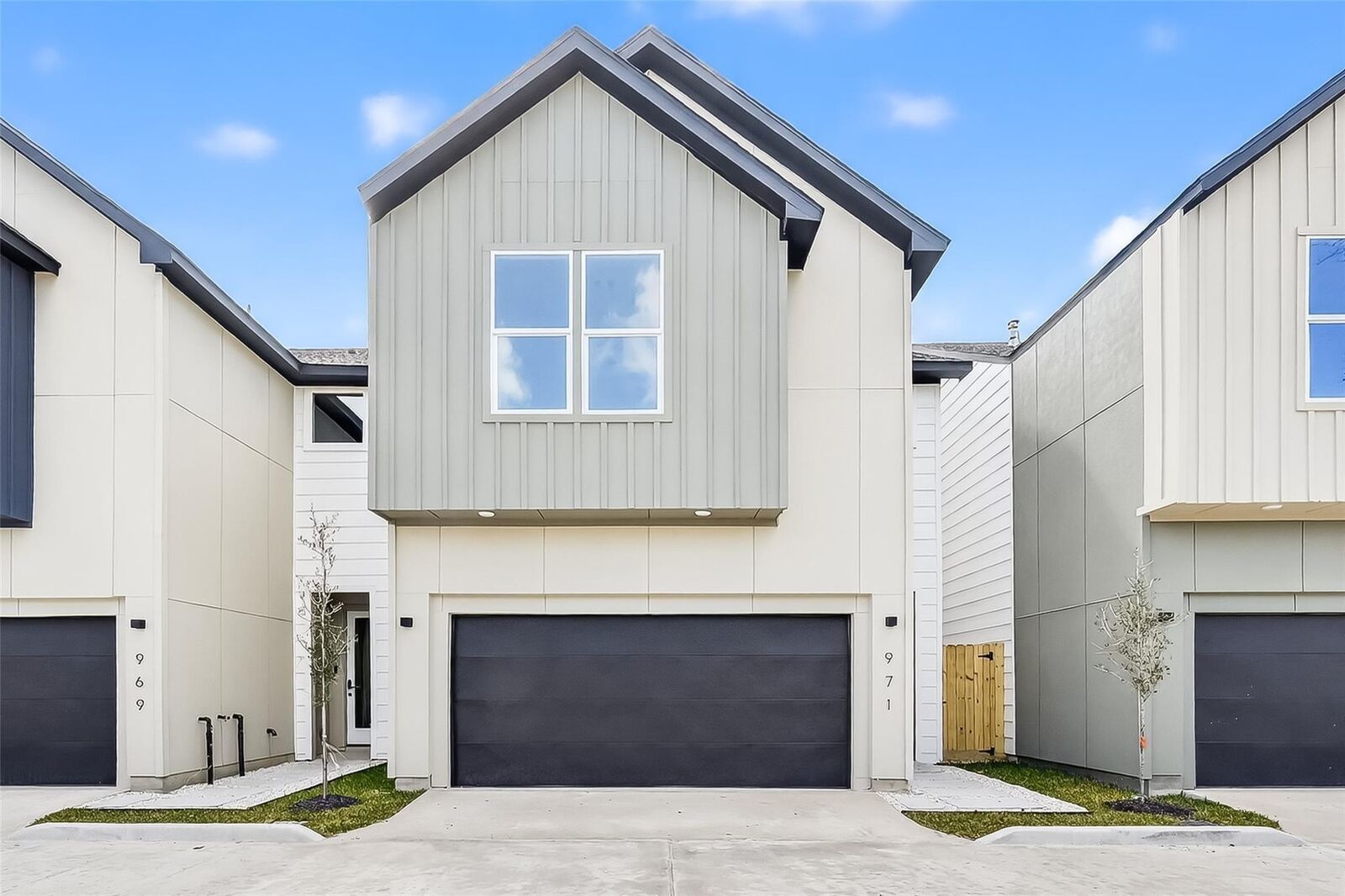 Property Photo:  965 Highland Light Lane  TX 77091 