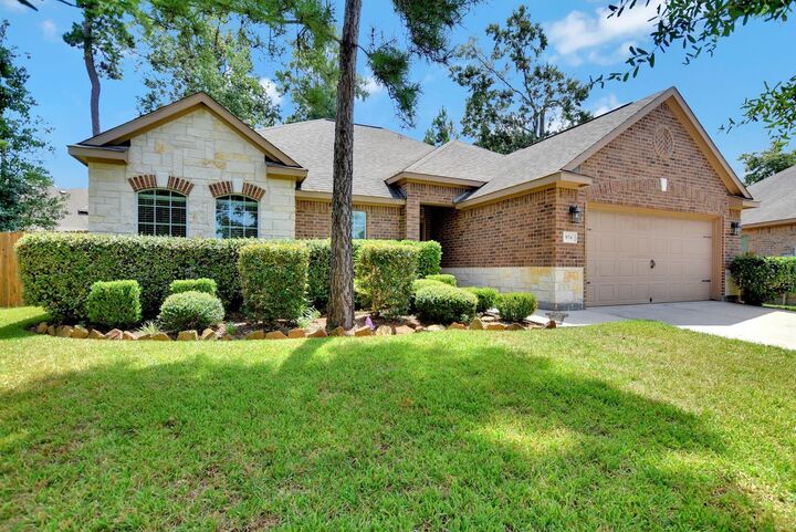 Property Photo: 974 Gowan Drive TX 77301