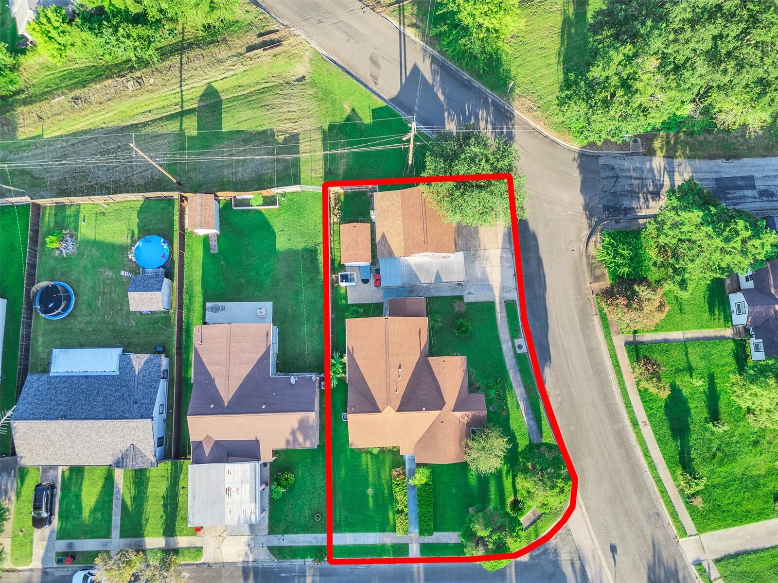 Property Photo: 1212 Layton Street TX 77520