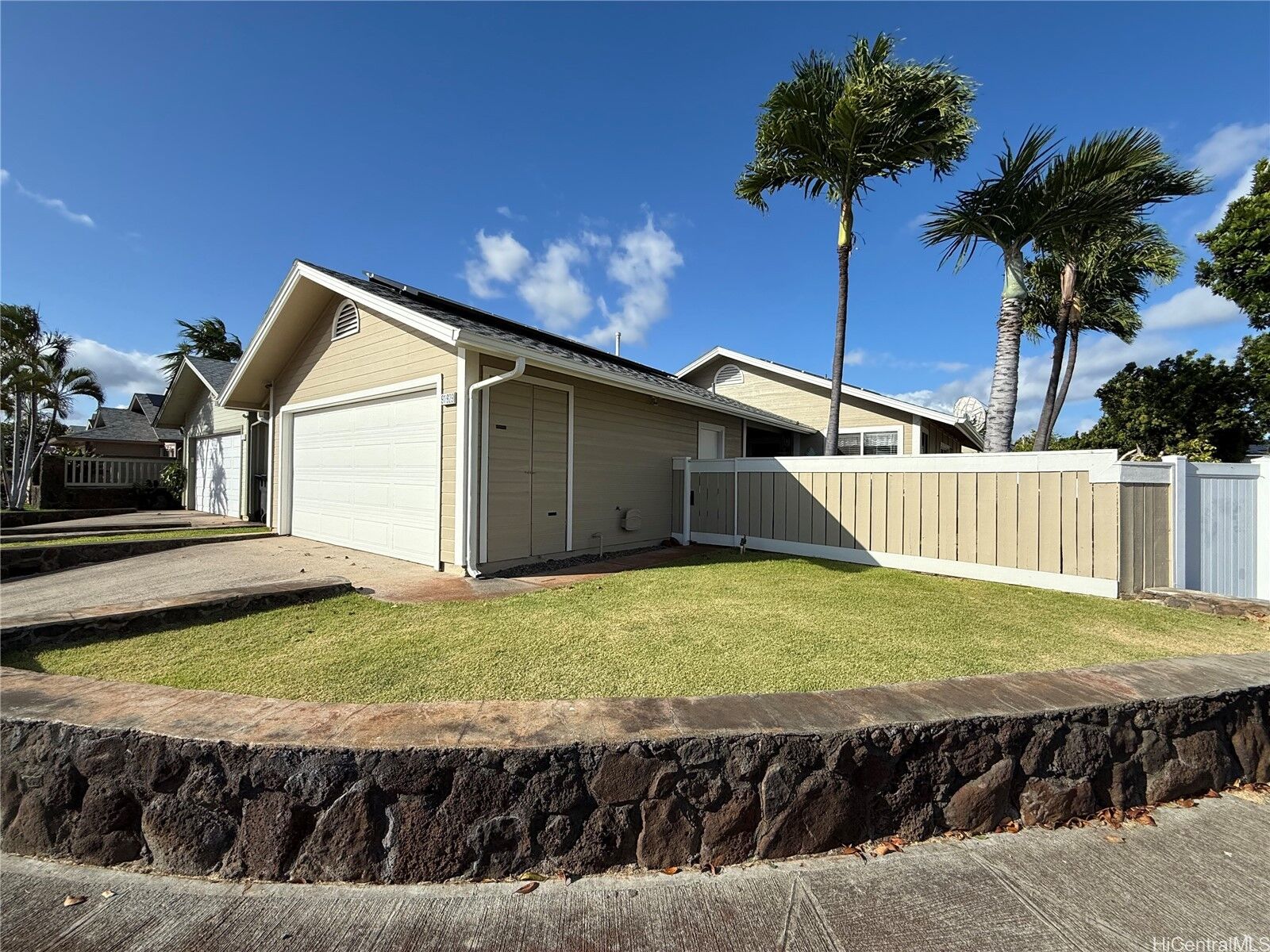Property Photo:  91-929 Pahuhu Street  HI 96706 