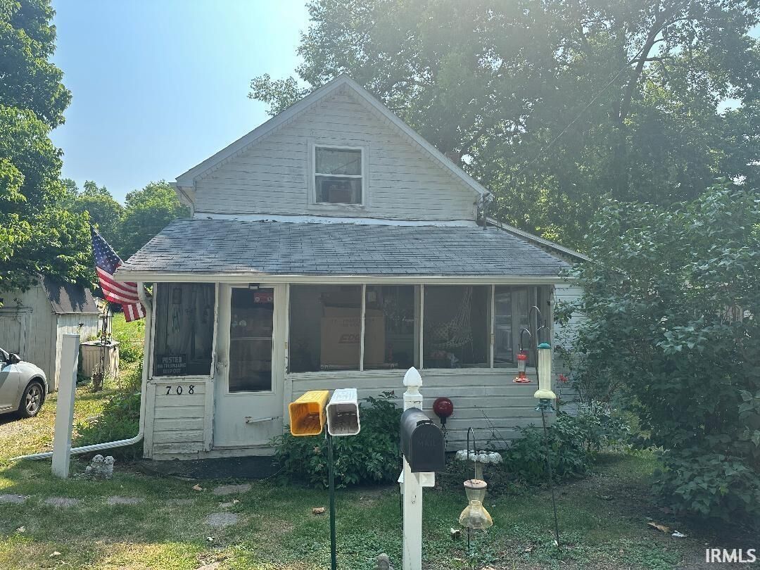 Property Photo: 708 N School Avenue IN 46982-9310