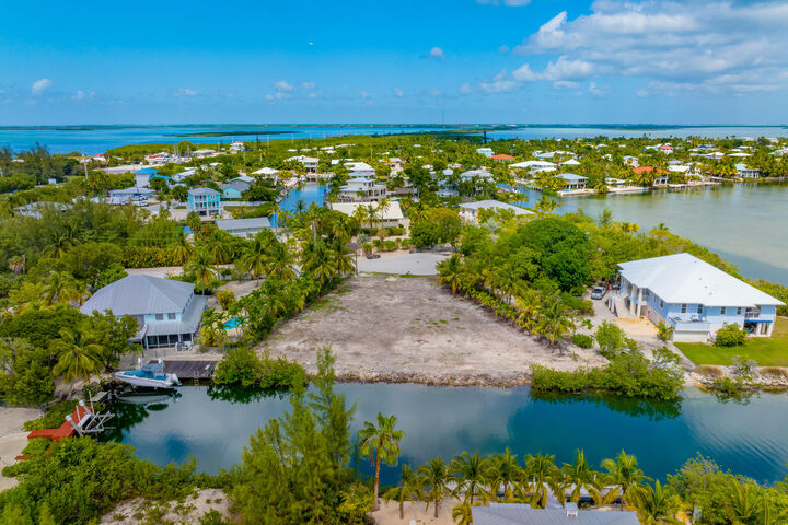 Property Photo:  16770 Cypress Road  FL 33042 