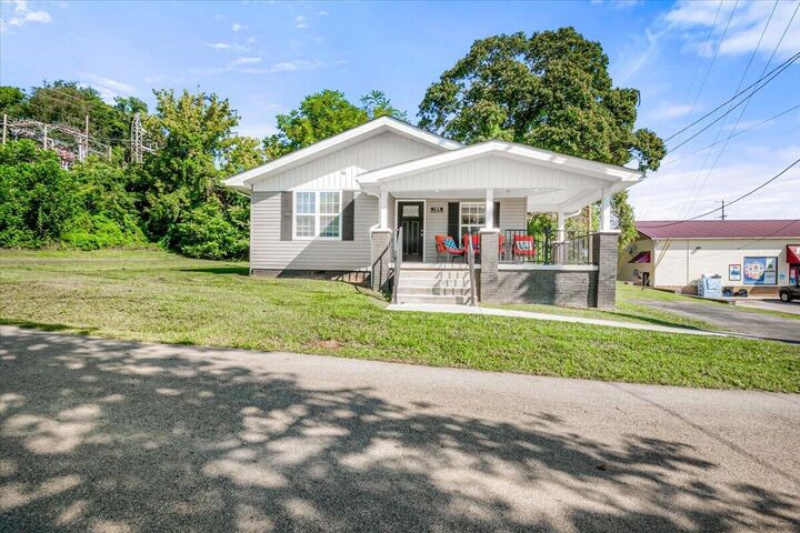 Property Photo: 104 W 14th Street KY 40701