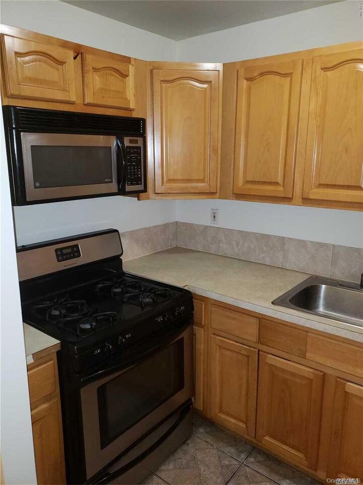 Property Photo: 190 Stuyvesant Avenue NY 11221