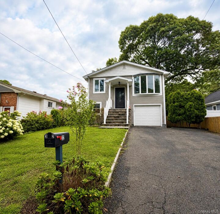 Property Photo:  32 Dorchester Road  NY 11779 