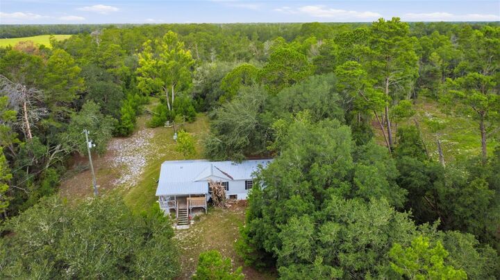 Property Photo: 39913 Swift Road FL 32736