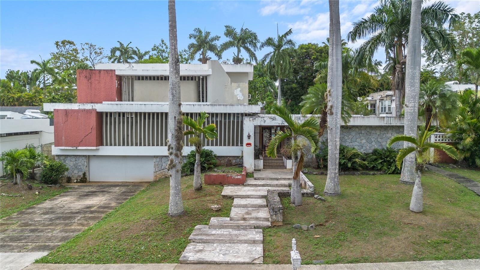 Property Photo: Urbanizacion San Francisc Calle Lilas #1713 PR 00927
