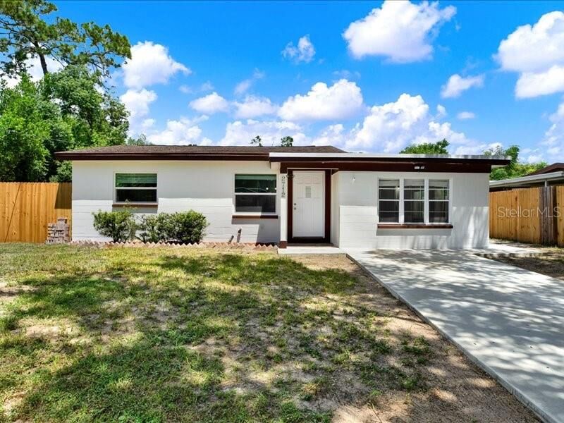 Property Photo:  2712 E 99th Avenue  FL 33612 