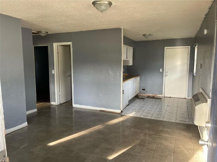 Property Photo:  401 Kilgore Street  FL 34785 