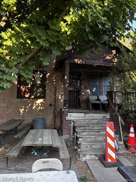 Property Photo:  15334 Roselawn Street  MI 48238 1858 