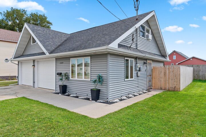 Property Photo:  2309 9th Pl  WI 54241 