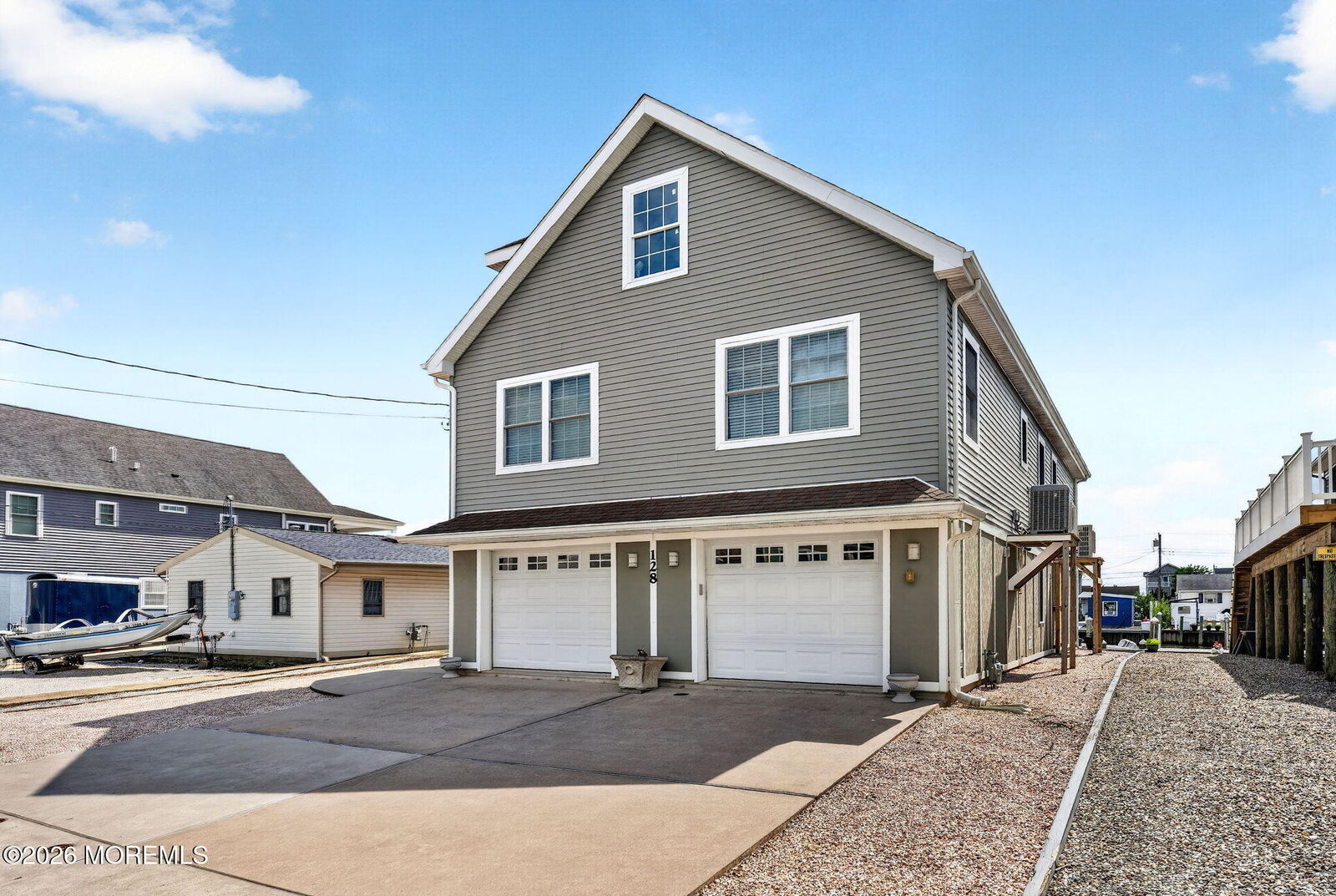 Property Photo:  128 E Mohawk Drive  NJ 08087 