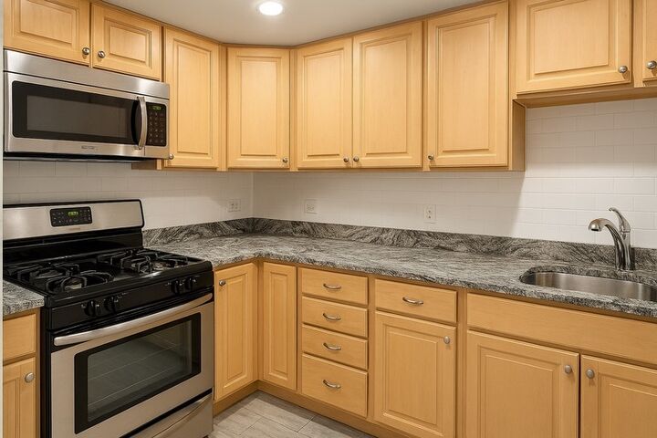 Property Photo: 3320 W Beach Avenue G IL 60651