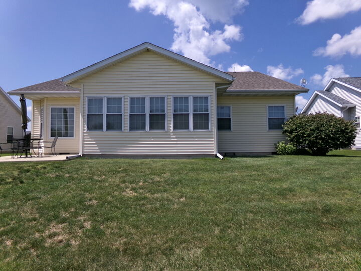 Property Photo:  8 Liberty Lane  IL 61727 