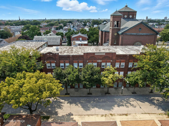 Property Photo:  2812 S Quinn Street  IL 60608 