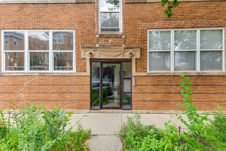 Property Photo:  4348 N Sacramento Avenue 3  IL 60618 