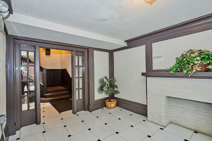 Property Photo:  6832 N Ashland Boulevard 3  IL 60626 