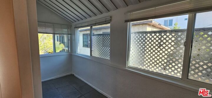 Property Photo:  1227 S Holt Avenue 5  CA 90035 