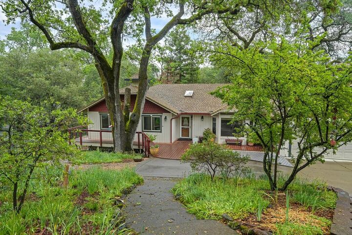 Property Photo: 2837 Maryetta Court CA 95682