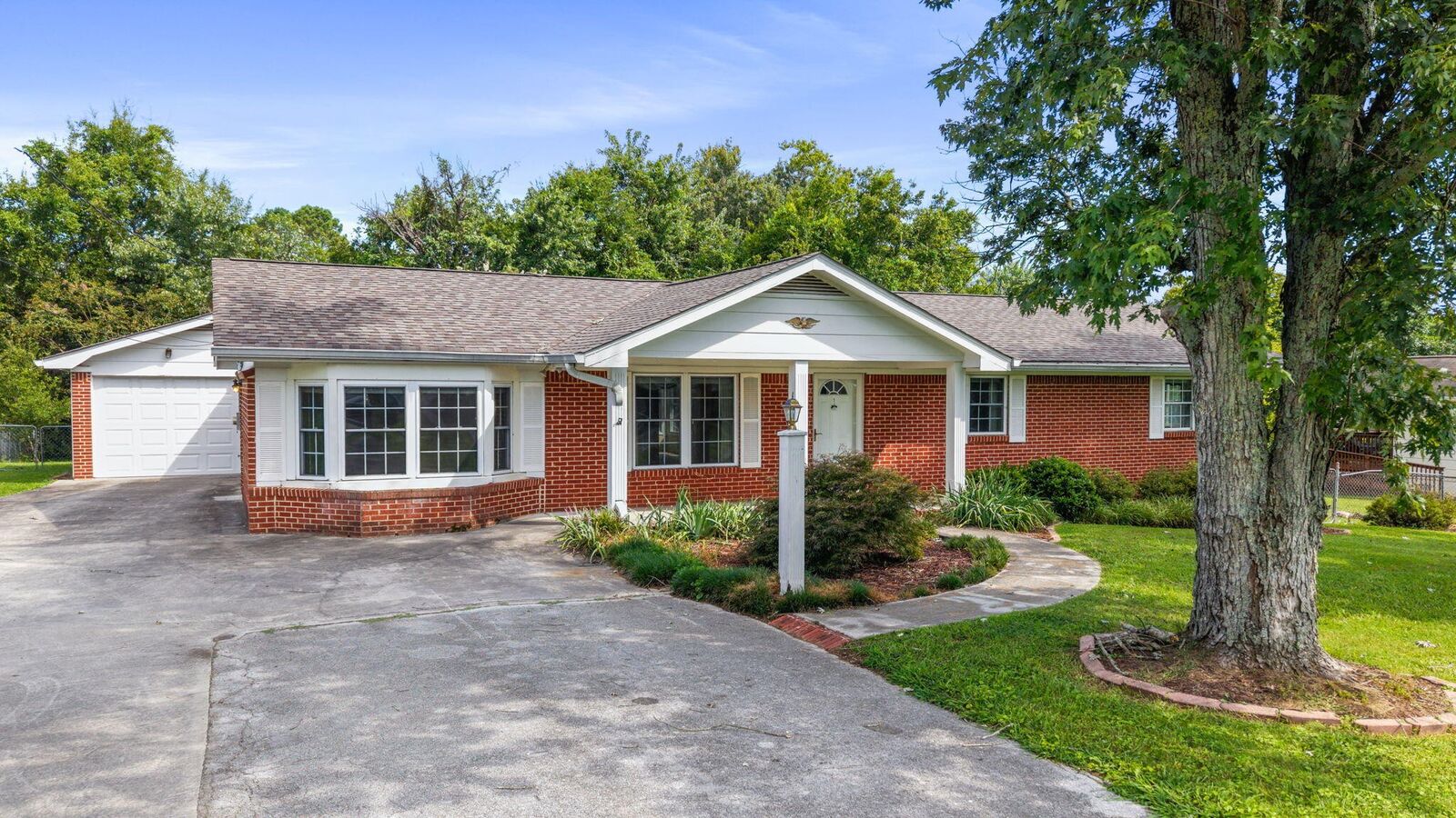 Property Photo: 141 Gardenia Avenue NW TN 37312