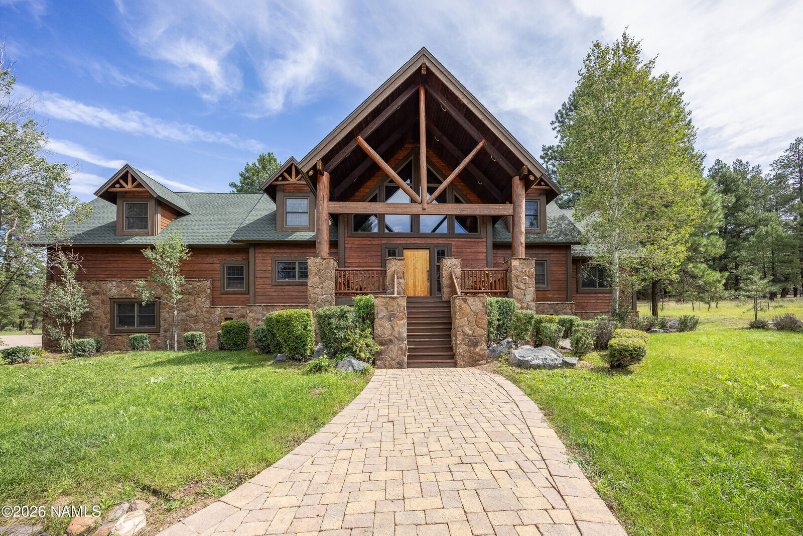 Property Photo: 1411 Highland Meadow Road AZ 86005